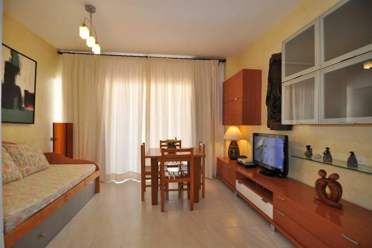Cel Blau Apartments Es Canar